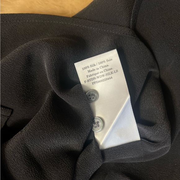 NWT Everlane The Washable Silk Relaxed Shirt Button Down Black Blouse Size 6 - Picture 14 of 15